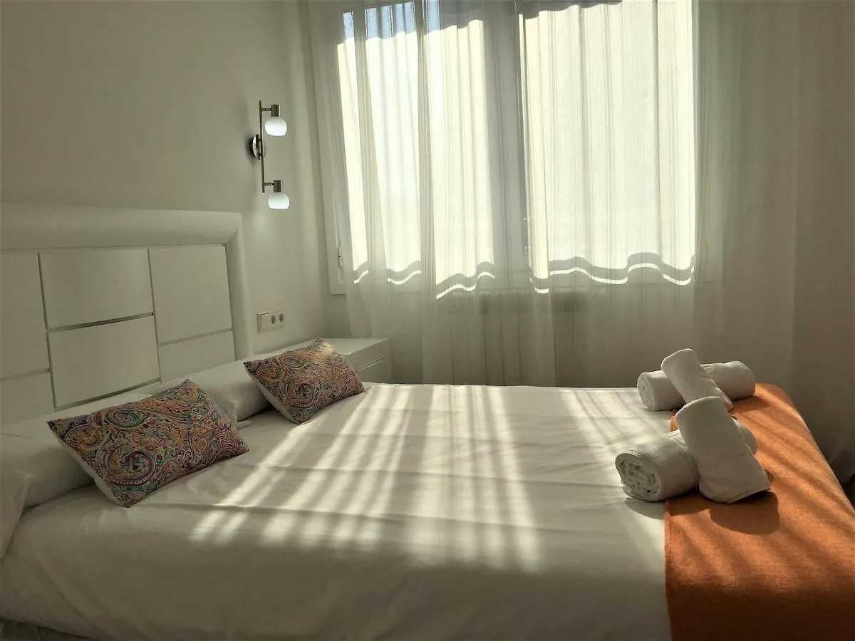 سان سيباستيان Apartamento Urumea شقة سان سيباستيان
